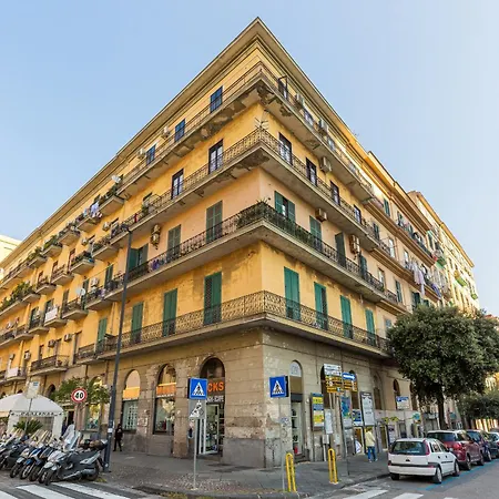 Urban Base Garibaldi By Napoliapartments شقة *