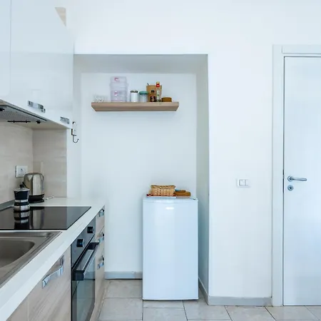 Urban Base Garibaldi By Napoliapartments